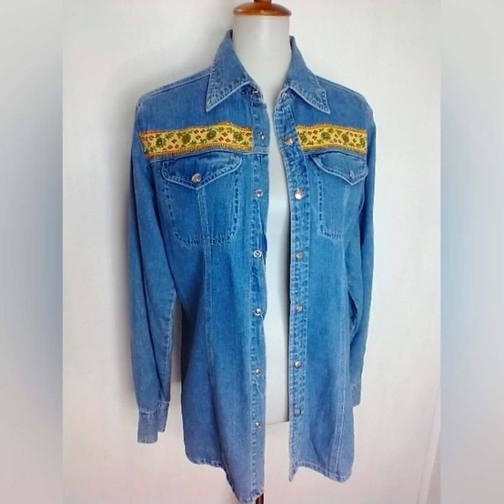 SOFT DEMIN BLOUSE WITH EMBROIDERY